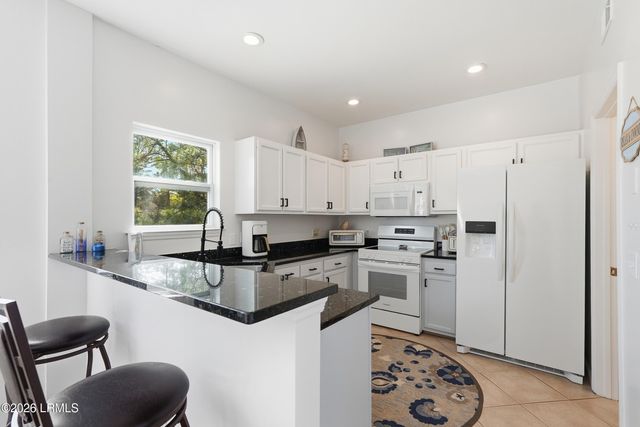 10 Pine Burr Road # 5, Hilton Head Island, SC 29926