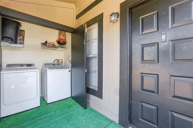 4004 NESTLE OAKS PLACE 203, Tampa, FL 33613