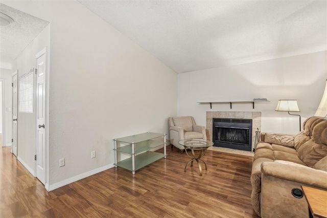 4004 NESTLE OAKS PLACE 203, Tampa, FL 33613