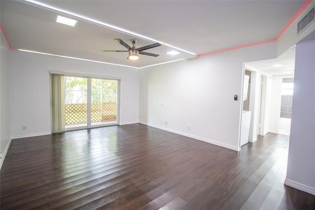 8401 Royal Palm Blvd 8401, Coral Springs, FL 33065