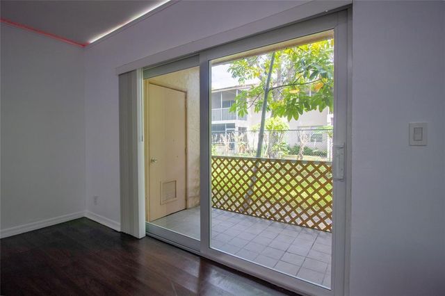 8401 Royal Palm Blvd 8401, Coral Springs, FL 33065