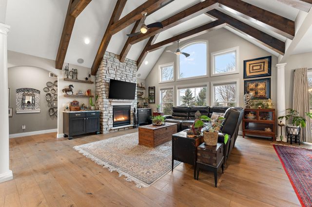 2309 Throughwoods Drive, Valparaiso, IN 46385