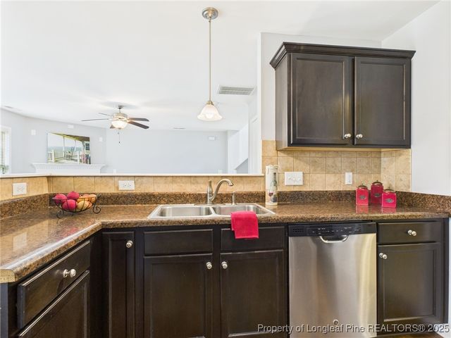 199 Ladden Lane, Raeford, NC 28376