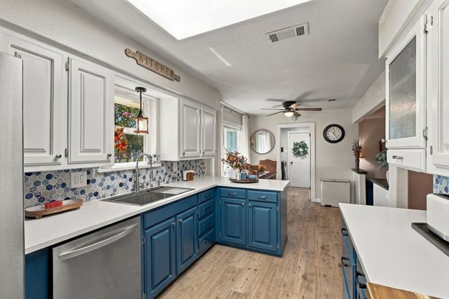 601 Cimarron Trail, Southlake, TX 76092