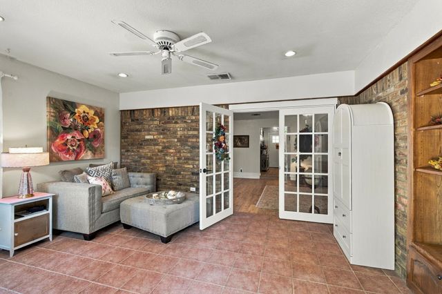 601 Cimarron Trail, Southlake, TX 76092