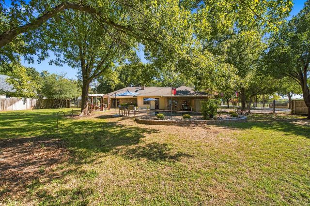 601 Cimarron Trail, Southlake, TX 76092