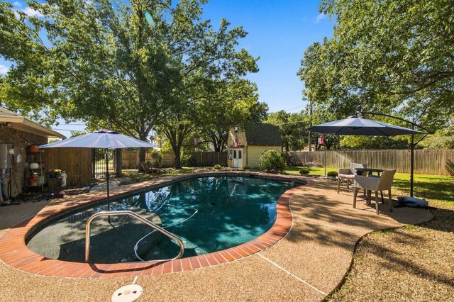 601 Cimarron Trail, Southlake, TX 76092
