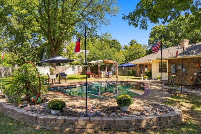 601 Cimarron Trail, Southlake, TX 76092