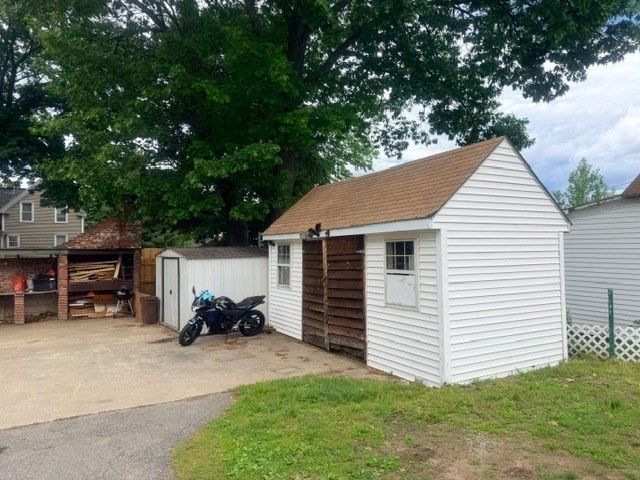 56 Harrison St, Leominster, MA 01453