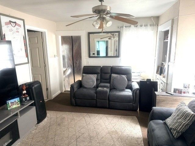 56 Harrison St, Leominster, MA 01453