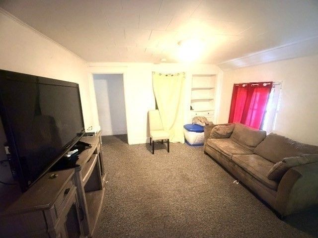56 Harrison St, Leominster, MA 01453
