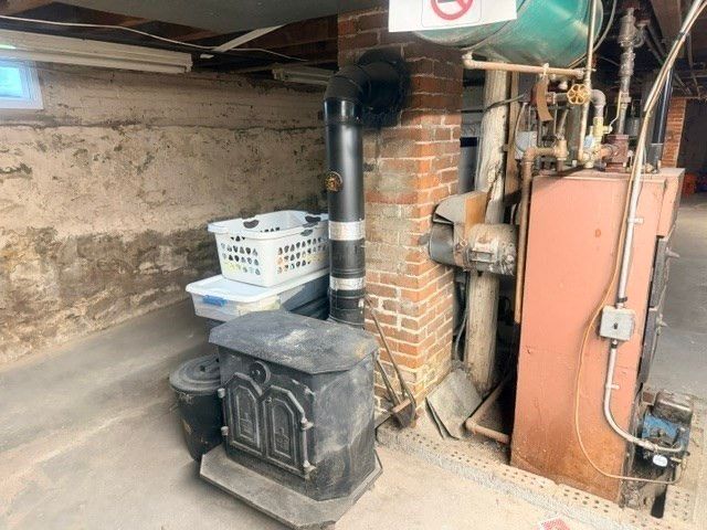 56 Harrison St, Leominster, MA 01453