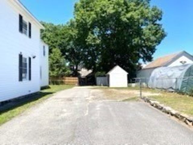 56 Harrison St, Leominster, MA 01453