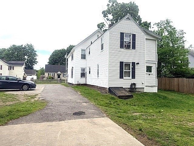 56 Harrison St, Leominster, MA 01453