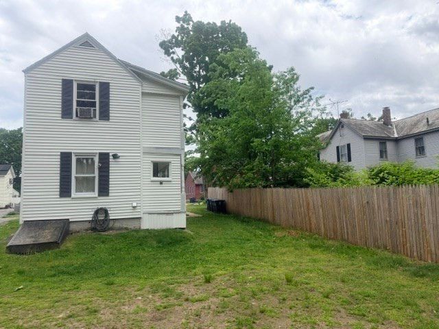 56 Harrison St, Leominster, MA 01453