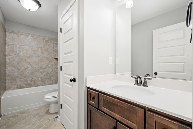 455 SAUNDERS CREEK CIR, Rossville, TN 38066