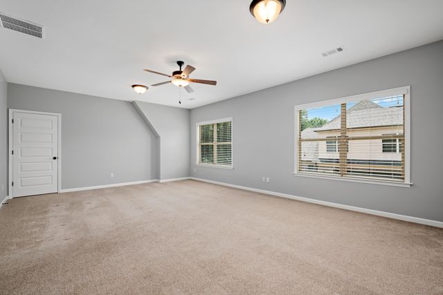 455 SAUNDERS CREEK CIR, Rossville, TN 38066