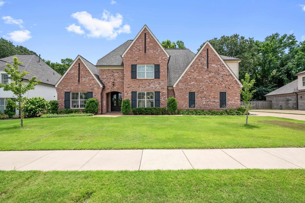 455 SAUNDERS CREEK CIR, Rossville, TN 38066