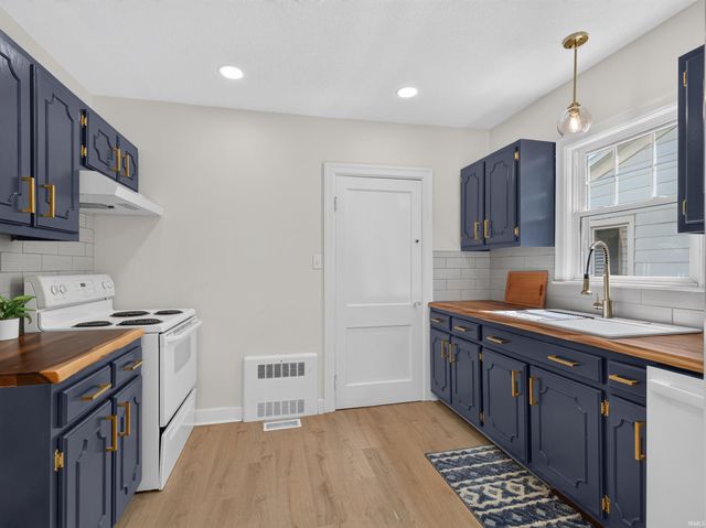 2315 Kenwood Avenue, Fort Wayne, IN 46805