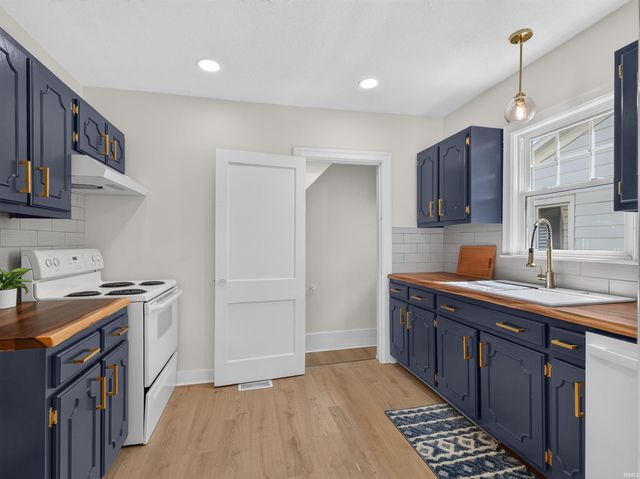 2315 Kenwood Avenue, Fort Wayne, IN 46805