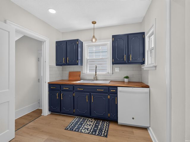 2315 Kenwood Avenue, Fort Wayne, IN 46805