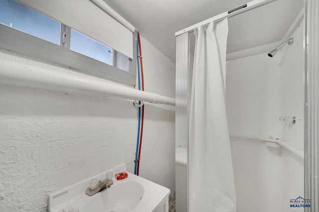 924 SILVER ST, Rapid City, SD 57701