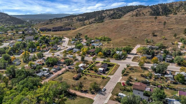 924 SILVER ST, Rapid City, SD 57701