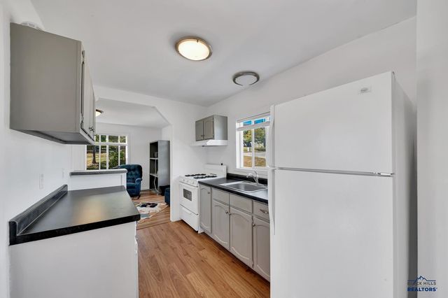 924 SILVER ST, Rapid City, SD 57701