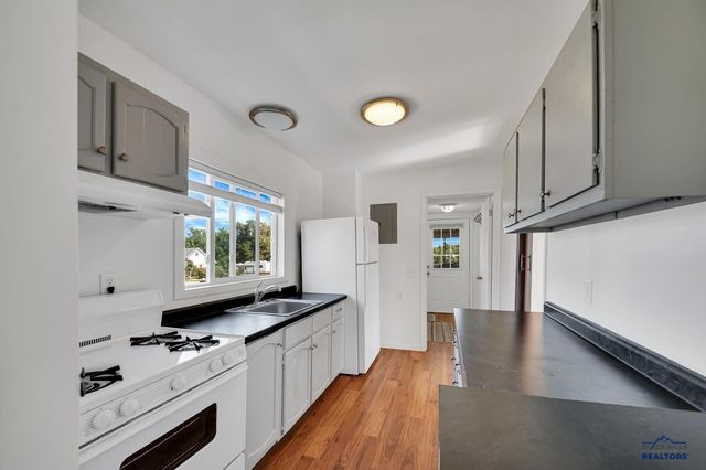 924 SILVER ST, Rapid City, SD 57701