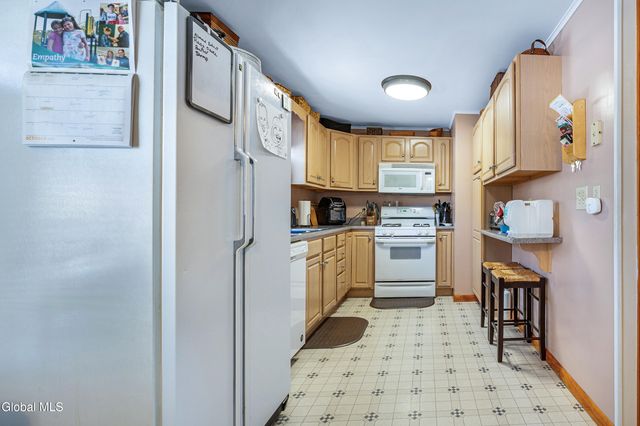 73 Thatcher Street, Bethlehem, NY 12158