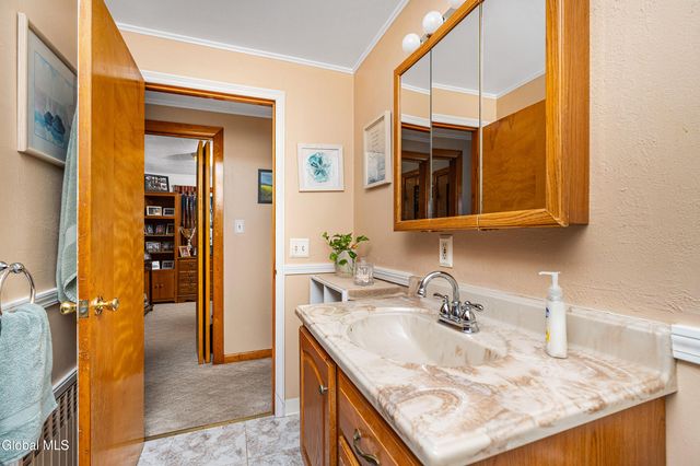 73 Thatcher Street, Bethlehem, NY 12158