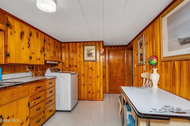 73 Thatcher Street, Bethlehem, NY 12158