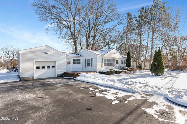 73 Thatcher Street, Bethlehem, NY 12158