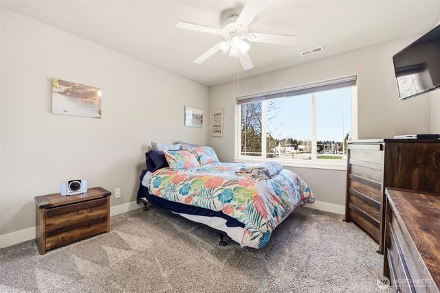 35703 20th Avenue SW, Federal Way, WA 98023