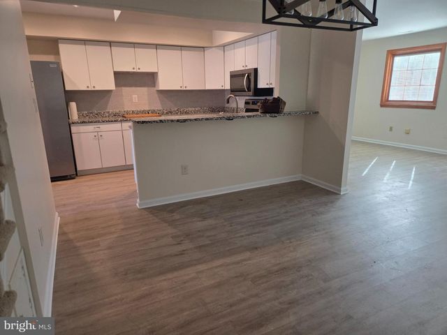 117 WOODGATE LN, Paoli, PA 19301