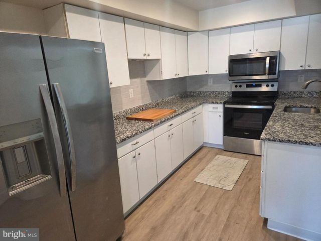 117 WOODGATE LN, Paoli, PA 19301