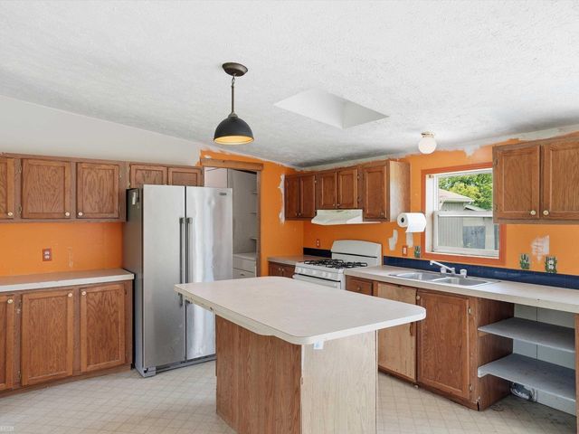 8137 Marquette Road, Wales Twp, MI 48027