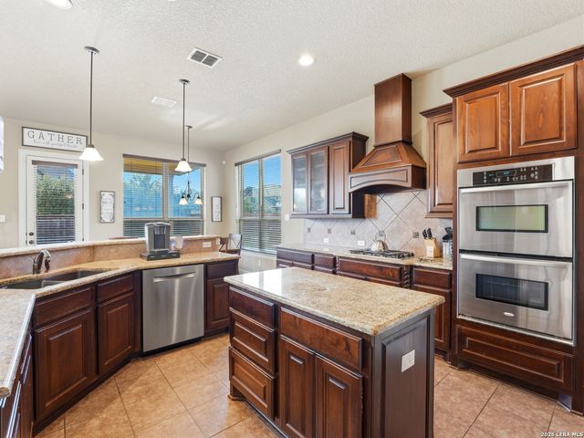 27079 SABLE RUN, Boerne, TX 78015
