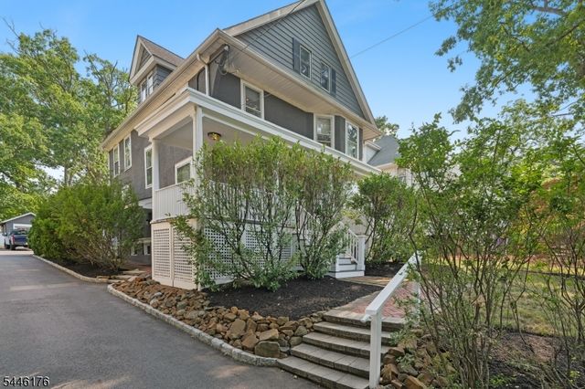 26 Mountain Ave, Summit City, NJ 07901
