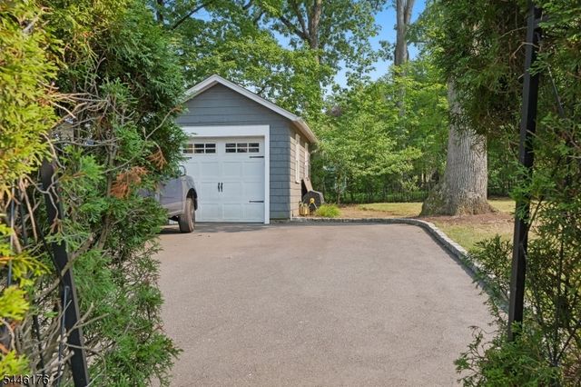 26 Mountain Ave, Summit City, NJ 07901