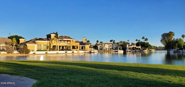 1301 W WINDRIFT Way, Gilbert, AZ 85233