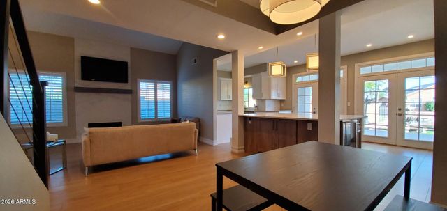 1301 W WINDRIFT Way, Gilbert, AZ 85233