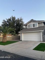 1301 W WINDRIFT Way, Gilbert, AZ 85233