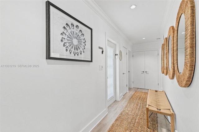 2207 NE 16th Ave, Wilton Manors, FL 33305