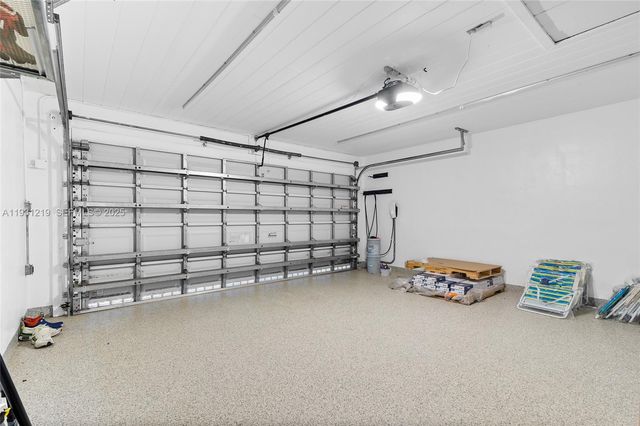 2207 NE 16th Ave, Wilton Manors, FL 33305