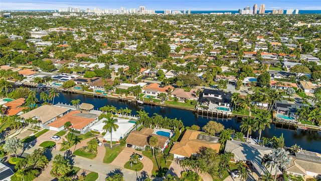 2207 NE 16th Ave, Wilton Manors, FL 33305