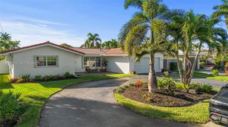 2207 NE 16th Ave, Wilton Manors, FL 33305