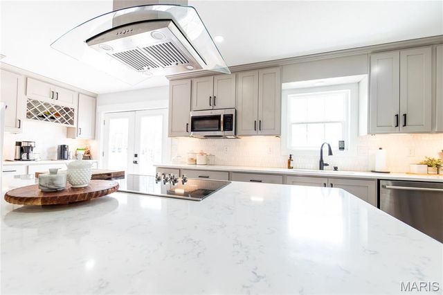 11720 County Road 5160, Rolla, MO 65401