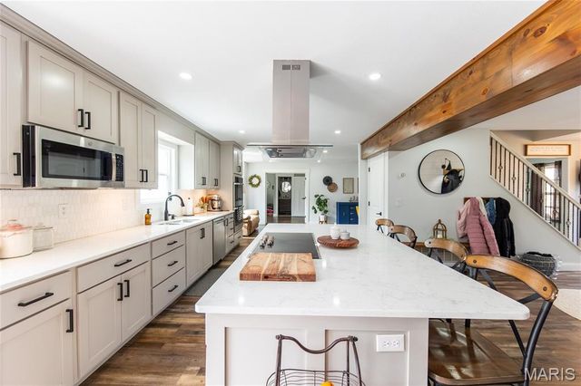 11720 County Road 5160, Rolla, MO 65401