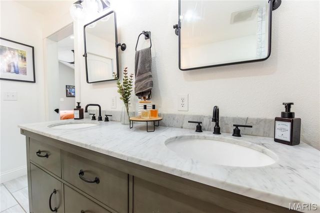 11720 County Road 5160, Rolla, MO 65401